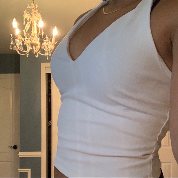 White dynamite top - Picture 2 of 3